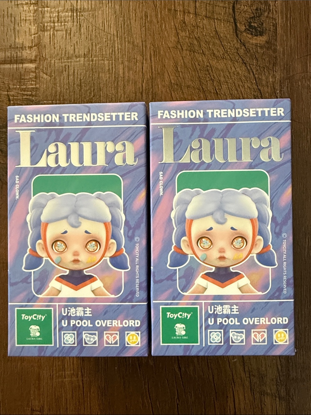 Laura Fashion Trendsetter Vinyl Figure 2 pack